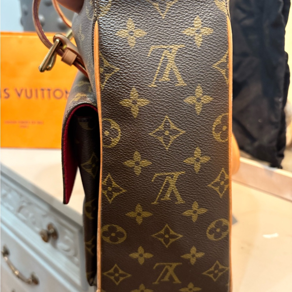 Louis Vuitton Monogram Canvas Shoulder Bag with Tan Leather Straps - Picture 9 of 16